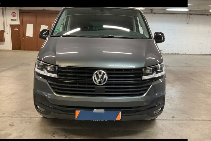 VOLKSWAGEN MULTIVAN